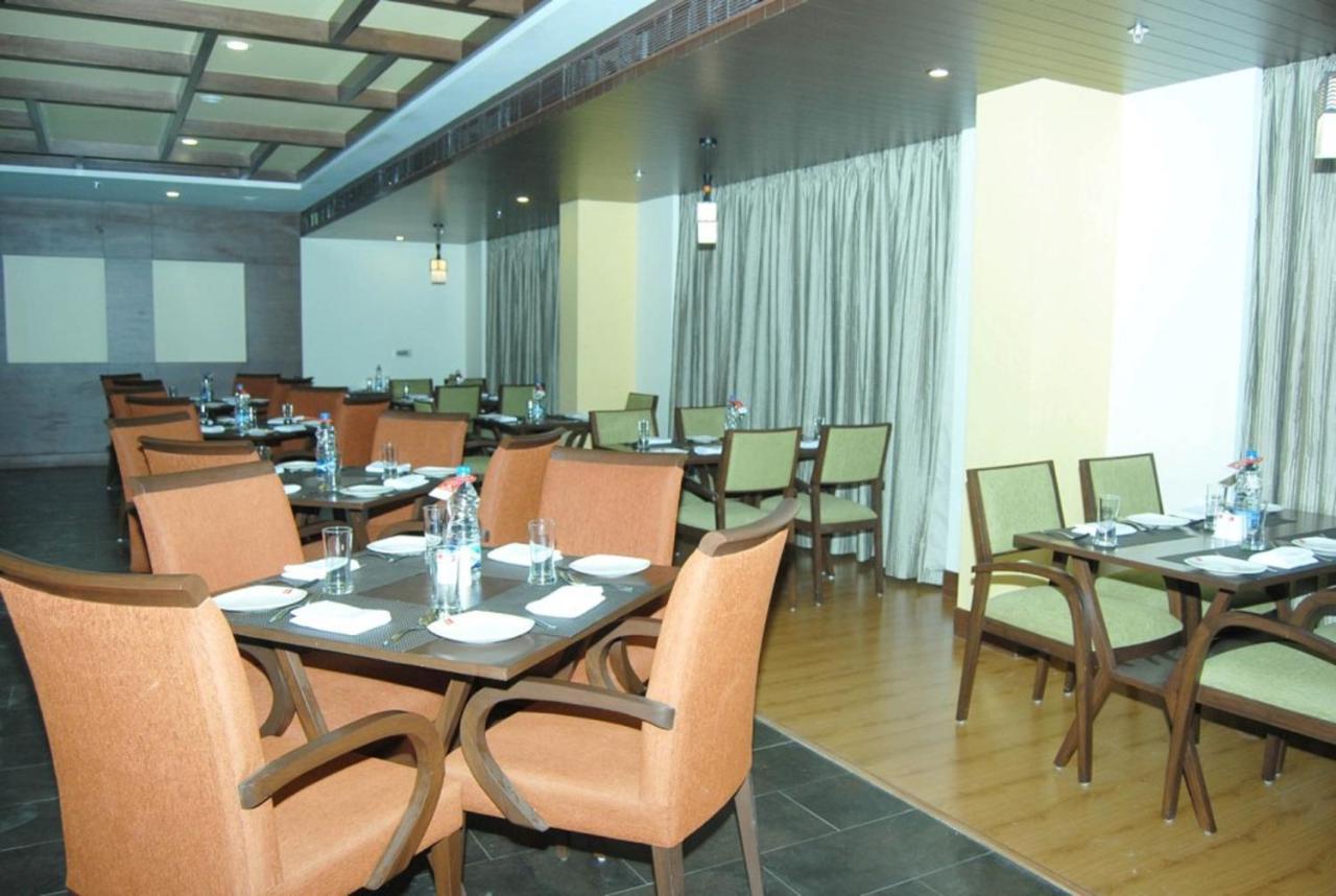 Hotel Abigail Goradia's Shirdi Exterior foto