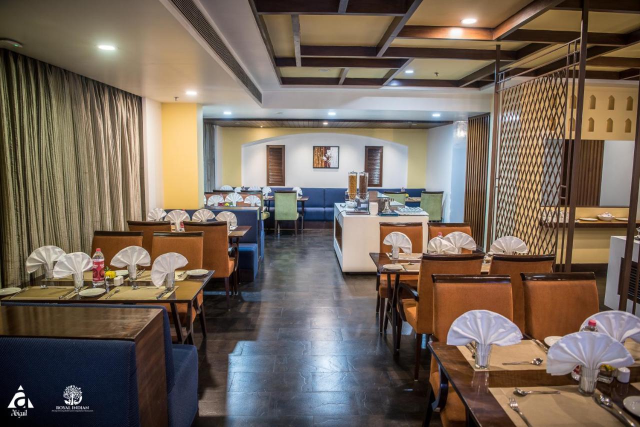 Hotel Abigail Goradia's Shirdi Exterior foto